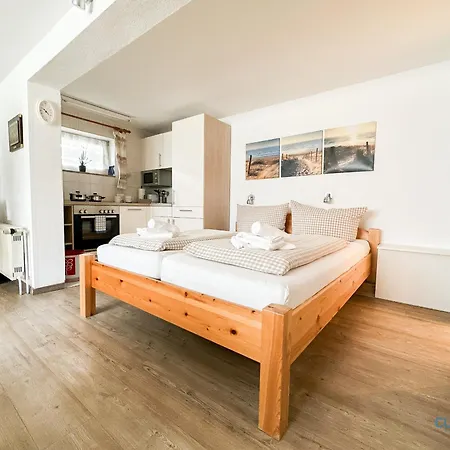 Апартаменты Gemuetliche Souterrain In Zentraler Lage Von Duhnen Куксхафен